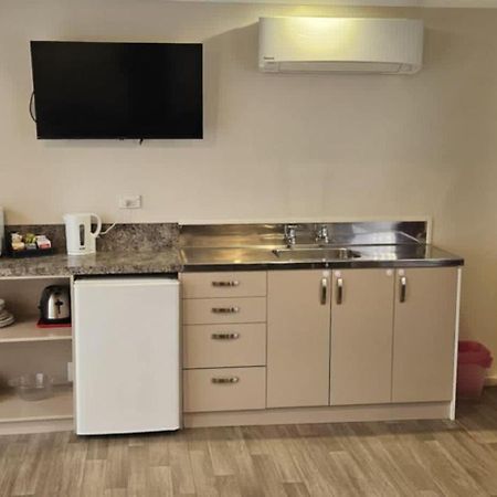 Sunnydays Motel Гизбърн Екстериор снимка