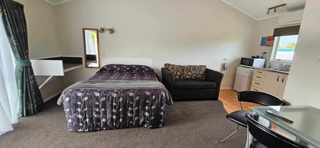 Sunnydays Motel Гизбърн Екстериор снимка