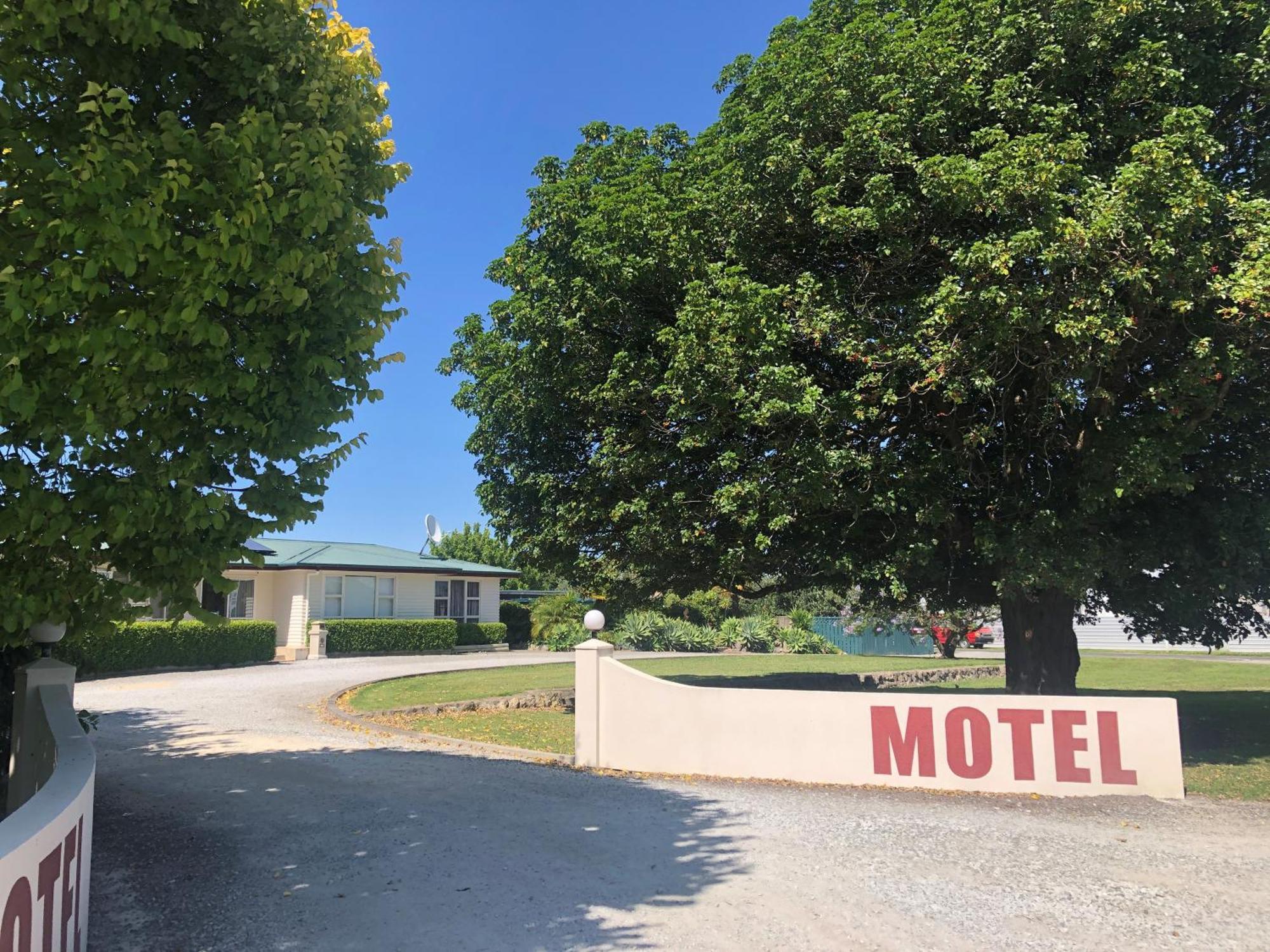 Sunnydays Motel Гизбърн Екстериор снимка