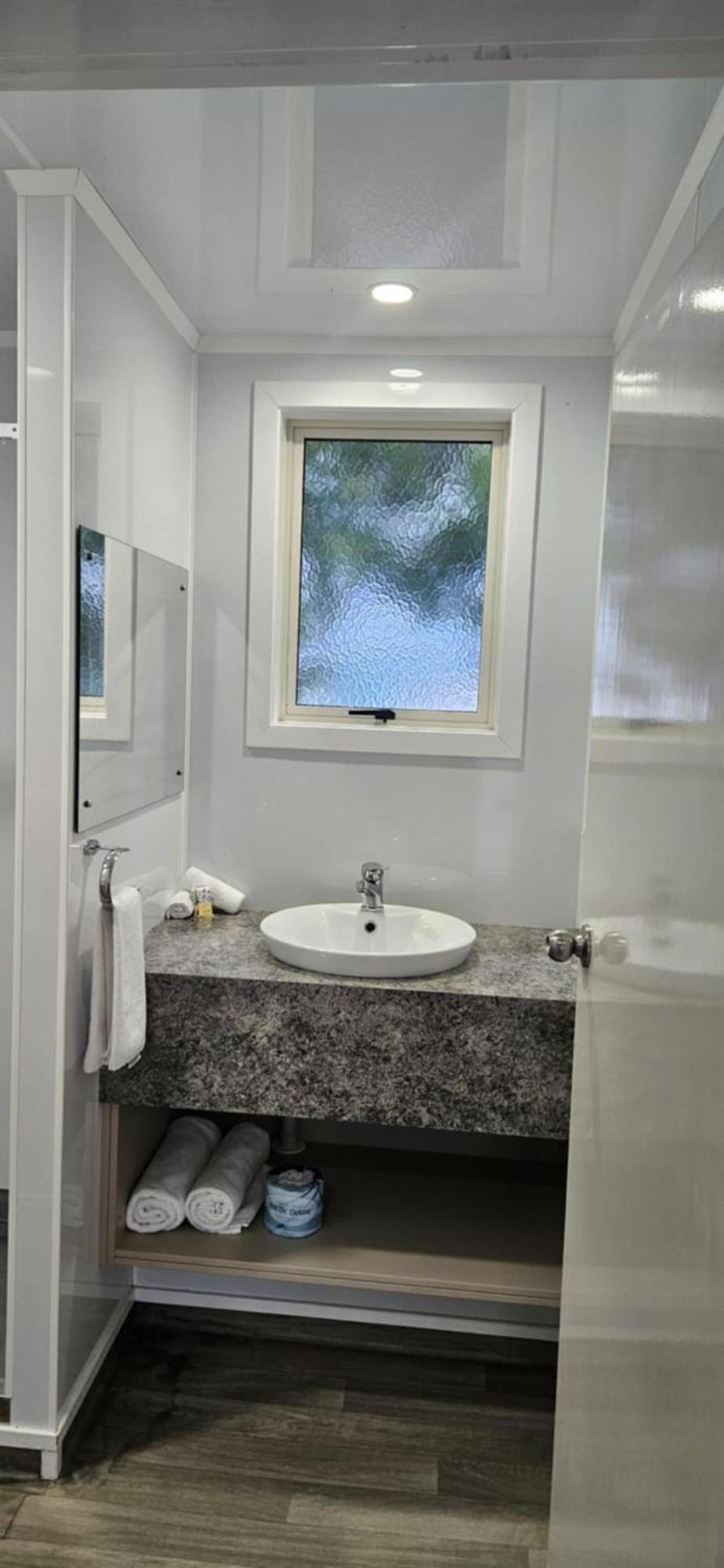 Sunnydays Motel Гизбърн Екстериор снимка